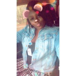 Meet your Posher, Andrea